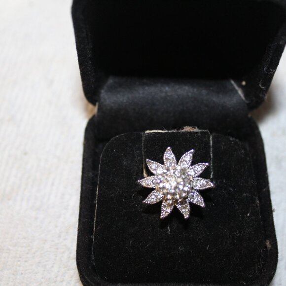 Ring  -034 - Picture 1 of 1